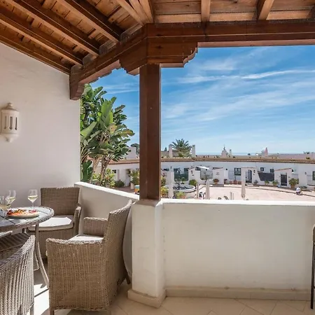 Puerto Cabopino Retreat | Sunny Terraces & Pool شقة *