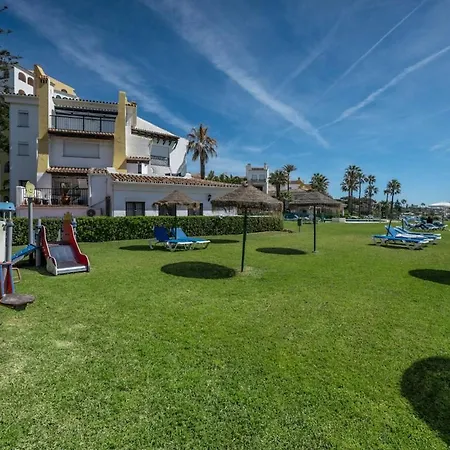 Puerto Cabopino Retreat | Sunny Terraces & Pool * ماربيا